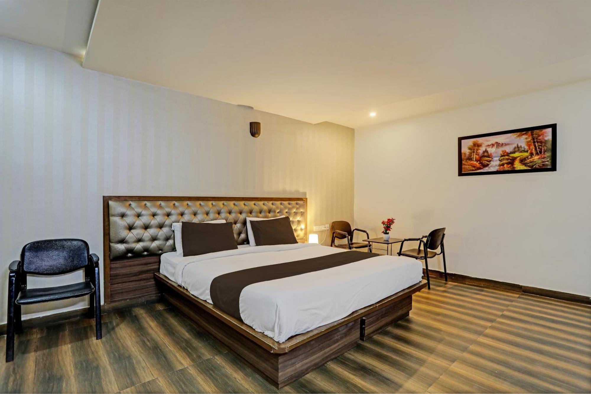 Capital O Surabhi Elite Near Miraj Cinemas - Shalini Shivani Sururnagar Zewnętrze zdjęcie