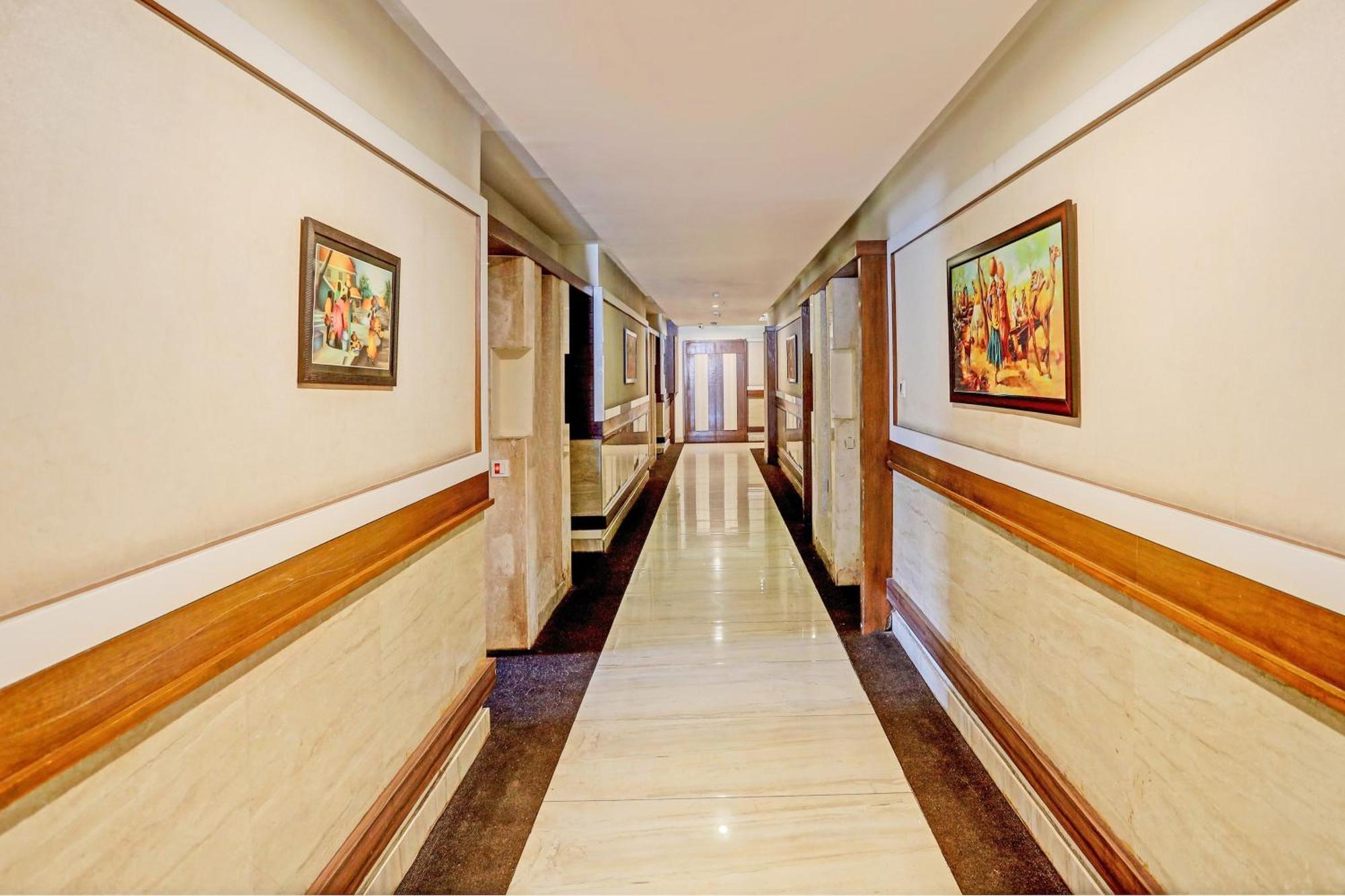 Capital O Surabhi Elite Near Miraj Cinemas - Shalini Shivani Sururnagar Zewnętrze zdjęcie